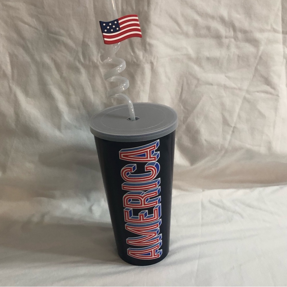 American flag Tumbler plastic BPA Free with lid and straw blue.20 oz